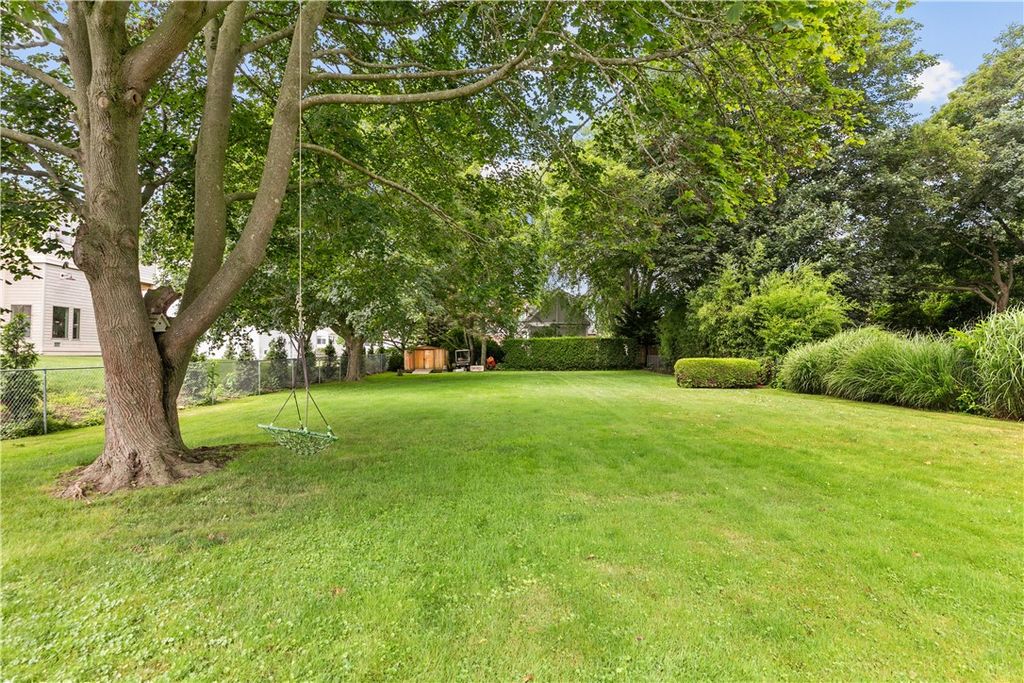 129 Bliss Mine Road, Newport, RI 02840