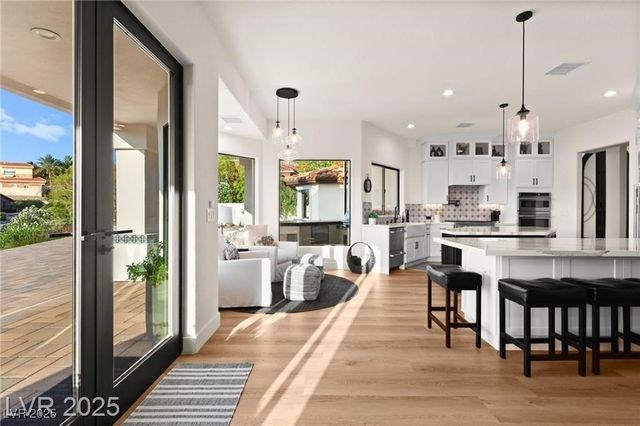 4 Via Vittorio Place, Henderson, NV 89011