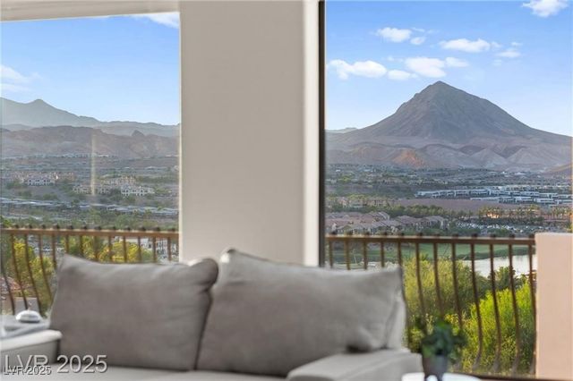 4 Via Vittorio Place, Henderson, NV 89011