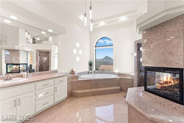 4 Via Vittorio Place, Henderson, NV 89011