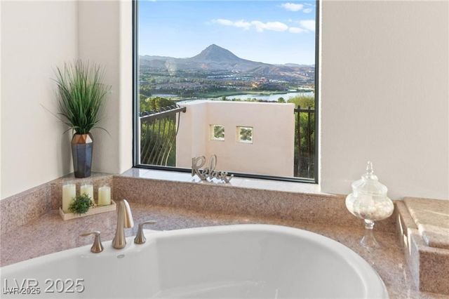 4 Via Vittorio Place, Henderson, NV 89011