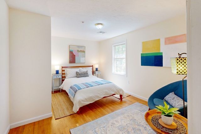 995 Trapelo Road 3, Waltham, MA 02452
