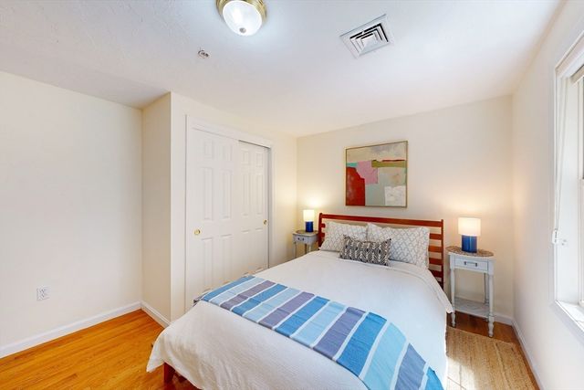 995 Trapelo Road 3, Waltham, MA 02452