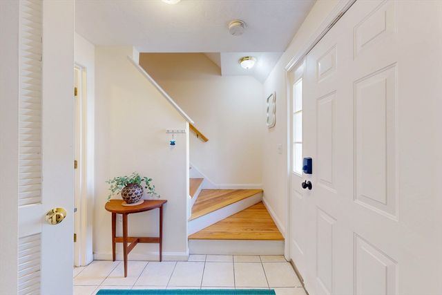 995 Trapelo Road 3, Waltham, MA 02452