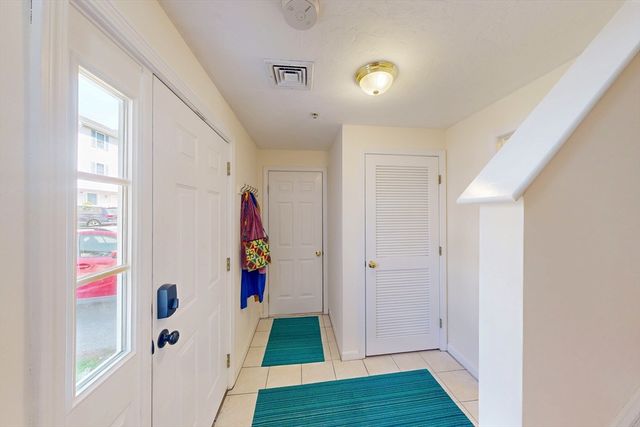 995 Trapelo Road 3, Waltham, MA 02452