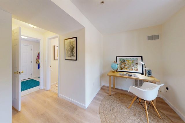 995 Trapelo Road 3, Waltham, MA 02452