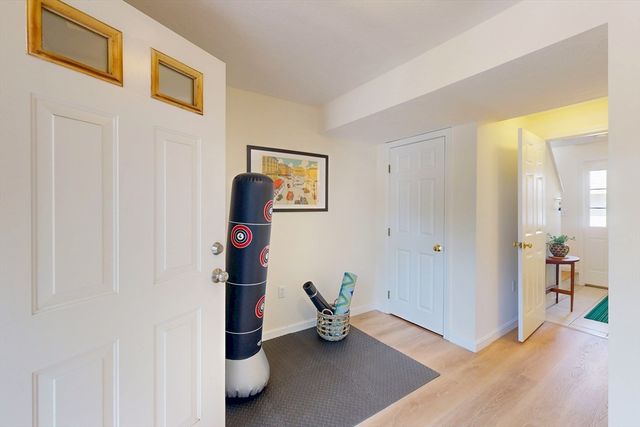 995 Trapelo Road 3, Waltham, MA 02452