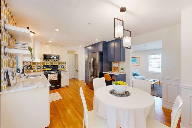 995 Trapelo Road 3, Waltham, MA 02452