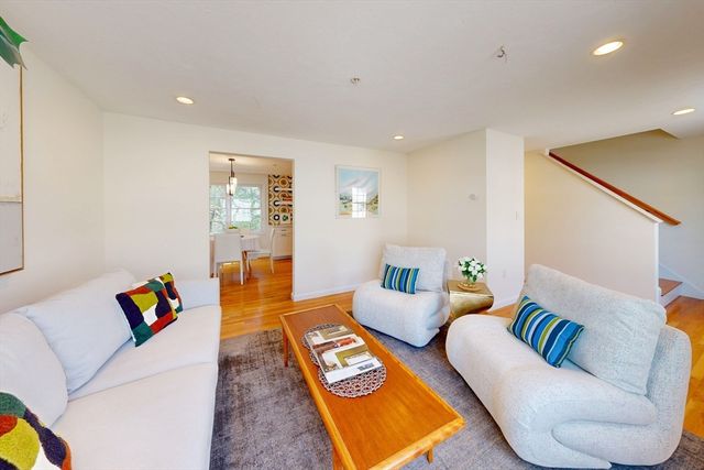 995 Trapelo Road 3, Waltham, MA 02452