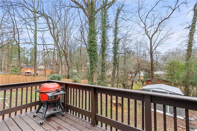 2082 Marble Arch, Decatur, GA 30035