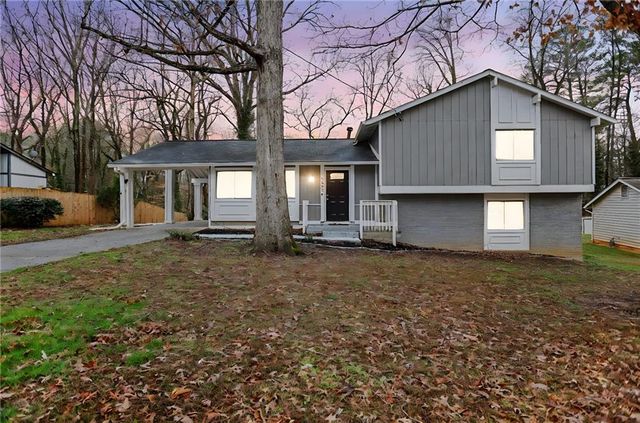 2082 Marble Arch, Decatur, GA 30035