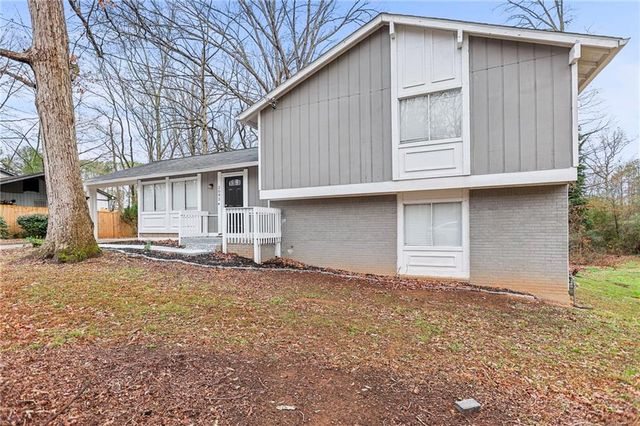 2082 Marble Arch, Decatur, GA 30035