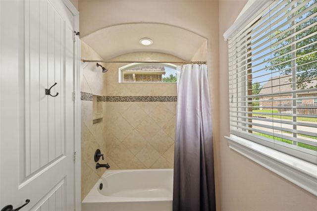 5019 Preserve Park Drive, Spring, TX 77389