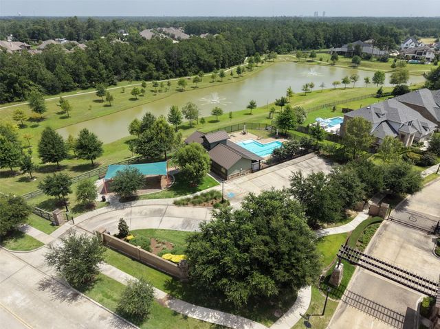 5019 Preserve Park Drive, Spring, TX 77389