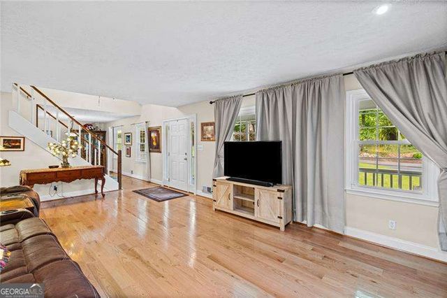 114 Kimberly Road, Canton, GA 30115