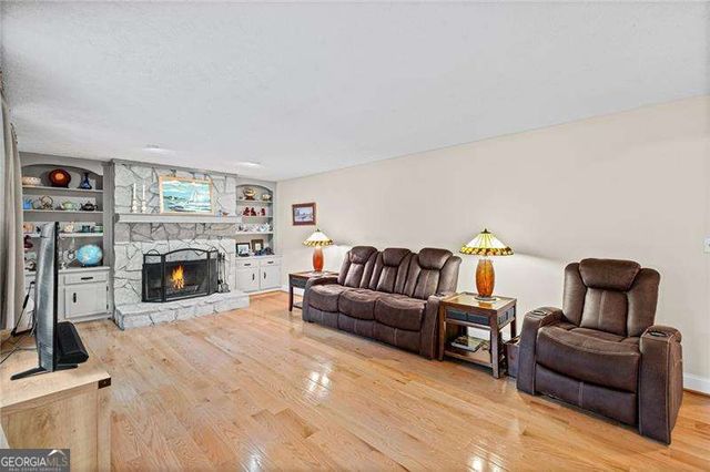 114 Kimberly Road, Canton, GA 30115