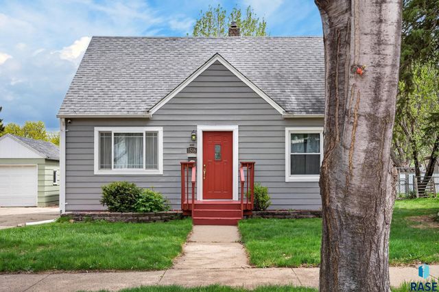 1516 S Van Eps Ave Avenue, Sioux Falls, SD 57105