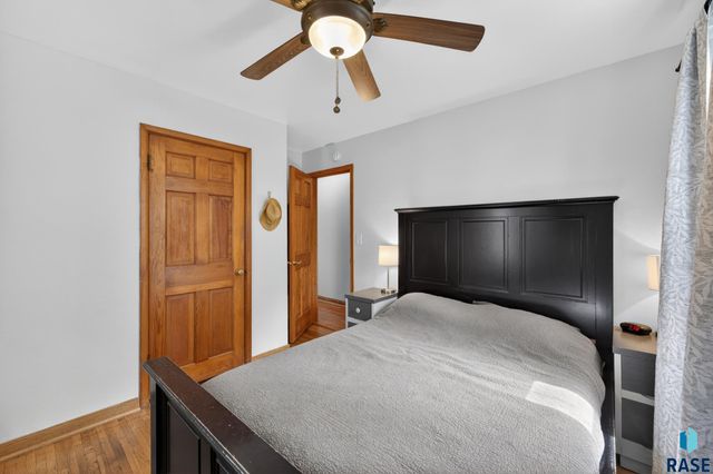 1516 S Van Eps Ave Avenue, Sioux Falls, SD 57105
