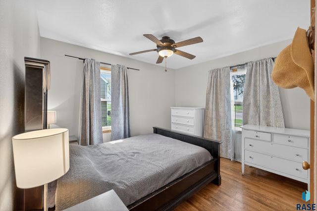 1516 S Van Eps Ave Avenue, Sioux Falls, SD 57105