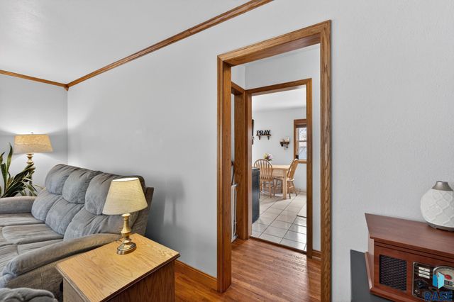 1516 S Van Eps Ave Avenue, Sioux Falls, SD 57105
