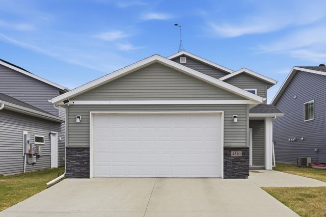 4540 18th Street S, Moorhead, MN 56560