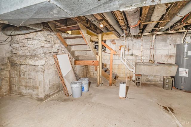 22 Skidmore Street, Cleves, OH 45002