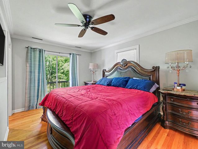 301 GREENWOOD DR, Fredericksburg, VA 22405
