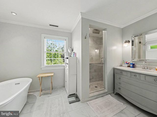 301 GREENWOOD DR, Fredericksburg, VA 22405