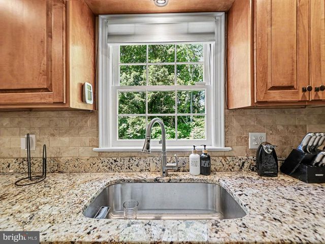 301 GREENWOOD DR, Fredericksburg, VA 22405