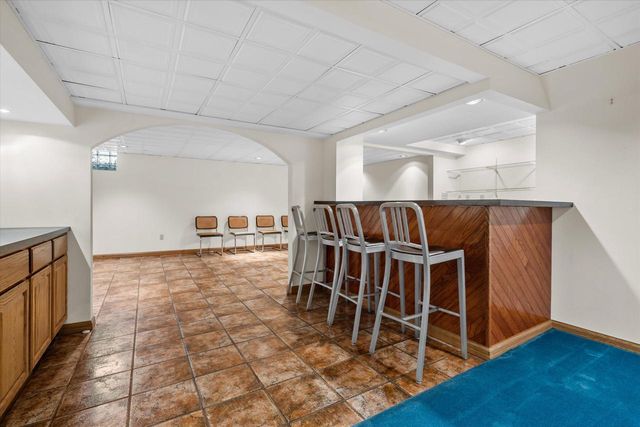 7015 Milwaukee River PARKWAY, Glendale, WI 53209