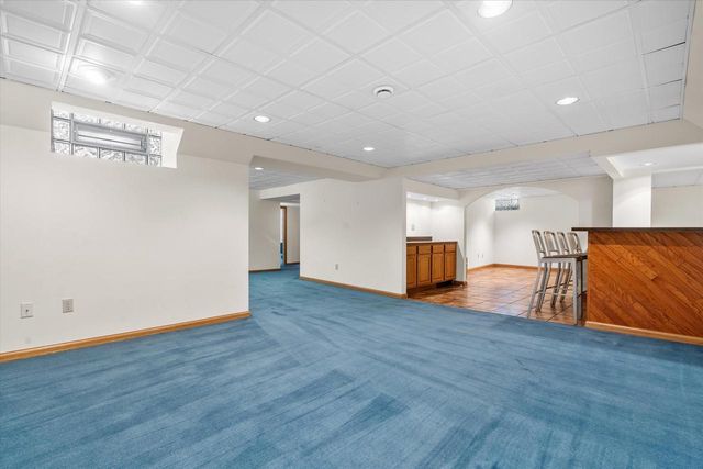 7015 Milwaukee River PARKWAY, Glendale, WI 53209