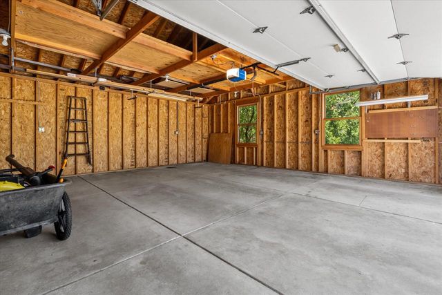 7015 Milwaukee River PARKWAY, Glendale, WI 53209