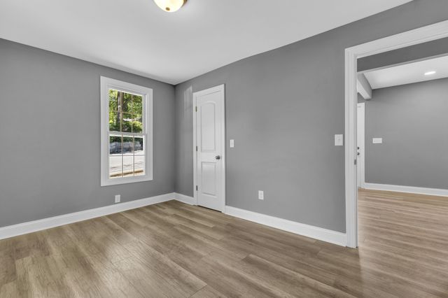 223 4th Ave, E, Springfield, TN 37172