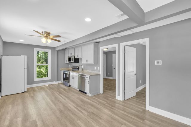 223 4th Ave, E, Springfield, TN 37172