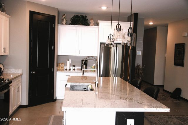 16052 W HONEYSUCKLE Drive, Surprise, AZ 85387