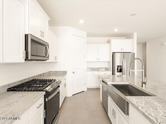 16052 W HONEYSUCKLE Drive, Surprise, AZ 85387