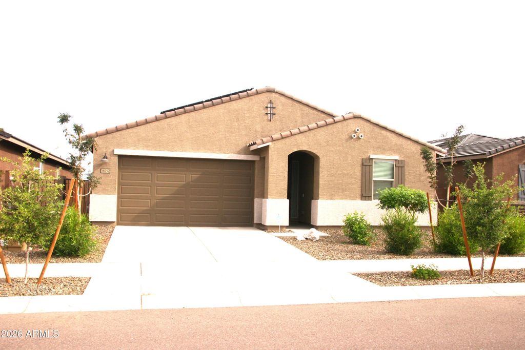 16052 W HONEYSUCKLE Drive, Surprise, AZ 85387