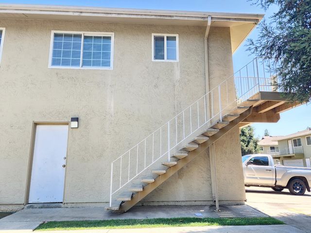 2236 Peach Avenue # 4, Clovis, CA 93612