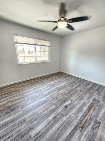 2236 Peach Avenue # 4, Clovis, CA 93612