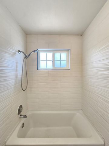 2236 Peach Avenue # 4, Clovis, CA 93612