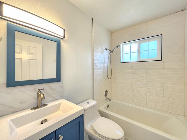 2236 Peach Avenue # 4, Clovis, CA 93612