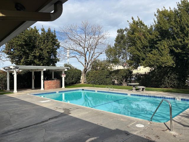 2236 Peach Avenue # 4, Clovis, CA 93612