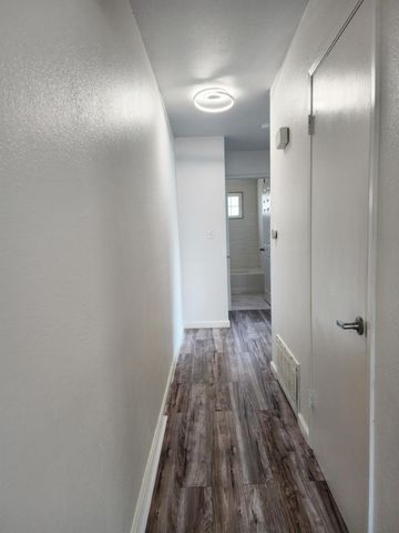 2236 Peach Avenue # 4, Clovis, CA 93612