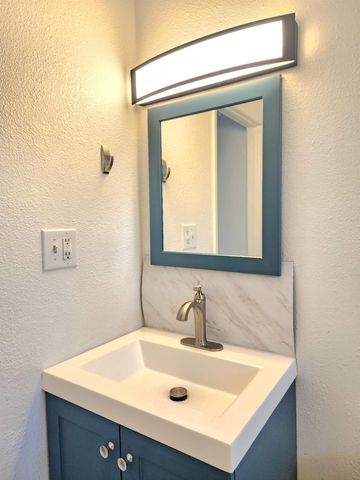 2236 Peach Avenue # 4, Clovis, CA 93612