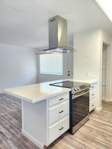 2236 Peach Avenue # 4, Clovis, CA 93612