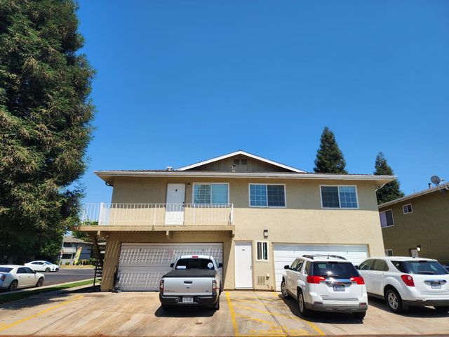 2236 Peach Avenue # 4, Clovis, CA 93612