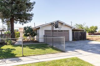 377 W Alluvial Avenue, Pinedale, CA 93650