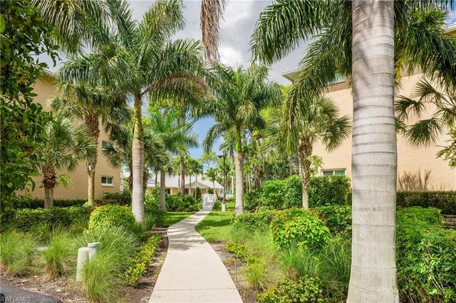 3001 Sandpiper Bay Circle, Naples, FL 34112