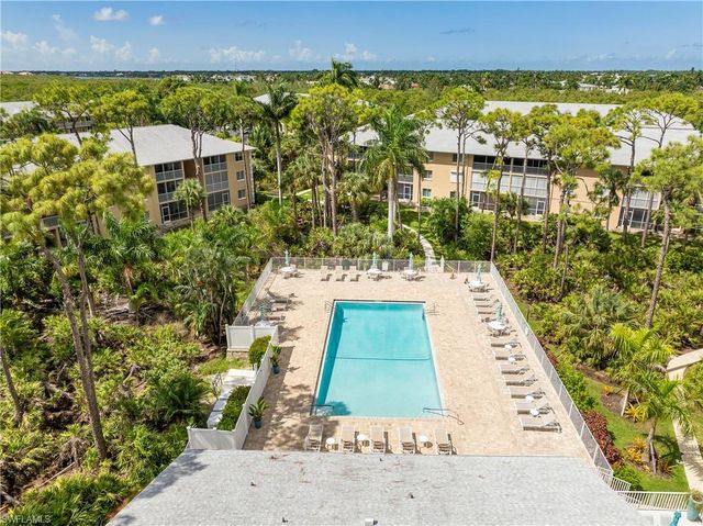 3001 Sandpiper Bay Circle, Naples, FL 34112