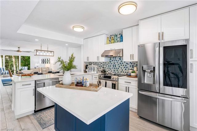 3001 Sandpiper Bay Circle, Naples, FL 34112
